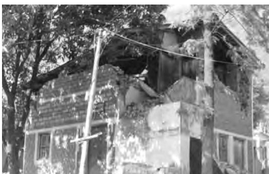 Figure 6.1 : A Damaged Building Due to an Earthquake
