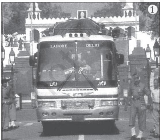 Delhi-Lahore BusFig. 7.4 : A Bus from Lahore to Delhi at Wagah Border