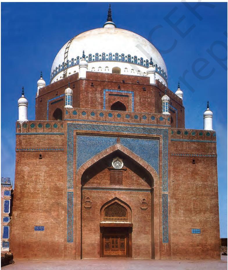 Fig. 6.18
The dargah of Shaikh Bahauddin Zakariya,
Multan (Pakistan)