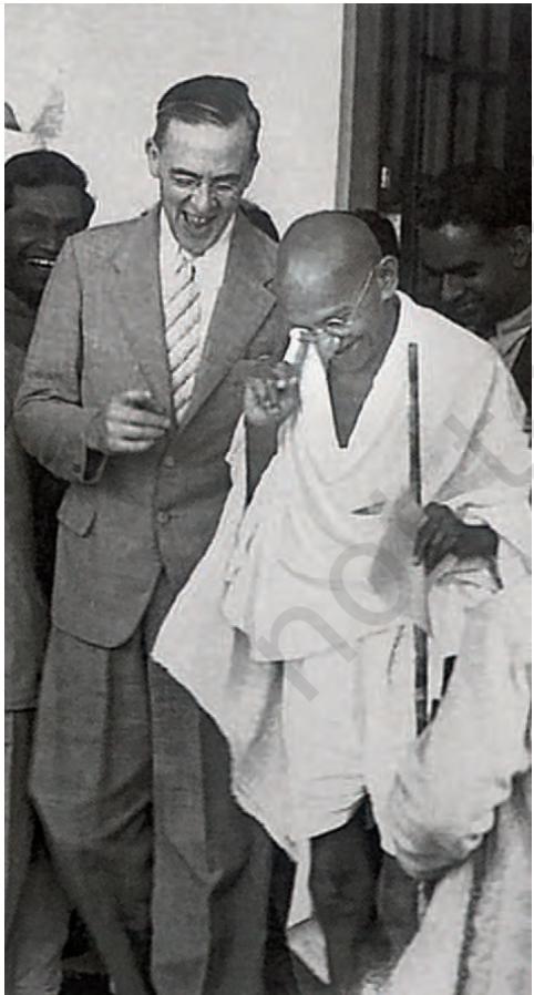 Fig. 11.11
Mahatma Gandhi with Stafford Cripps, March 1942