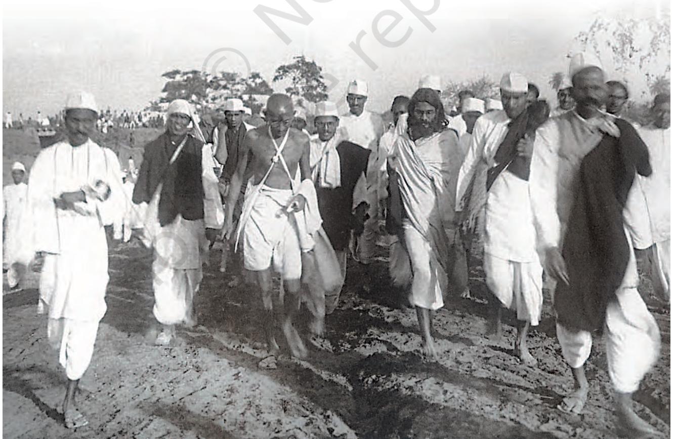 Fig. 11.6
On the Dandi March,
March 1930